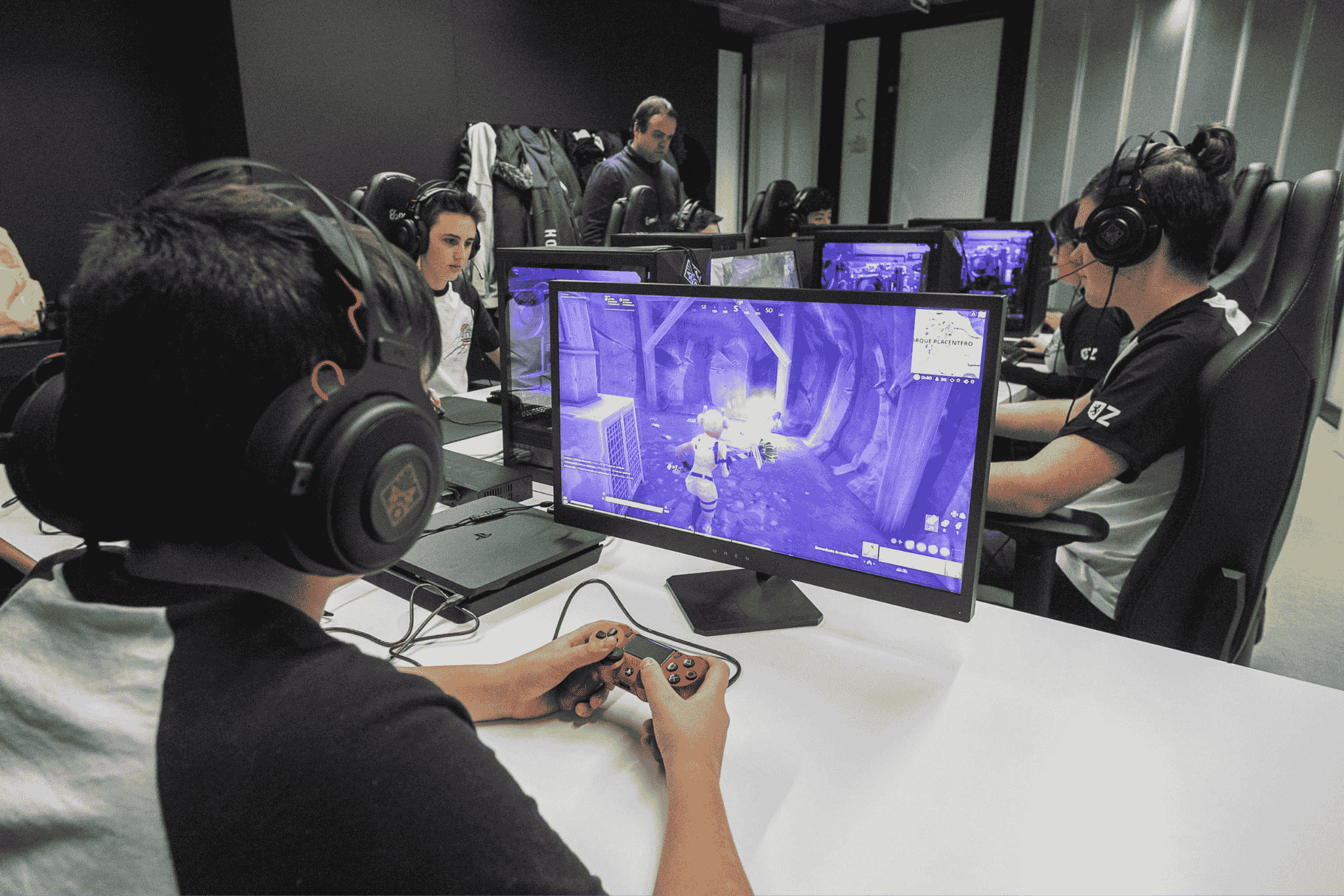 How Amateur Esports Organizations and Gaming Sites Handle Their Business Correspondence?